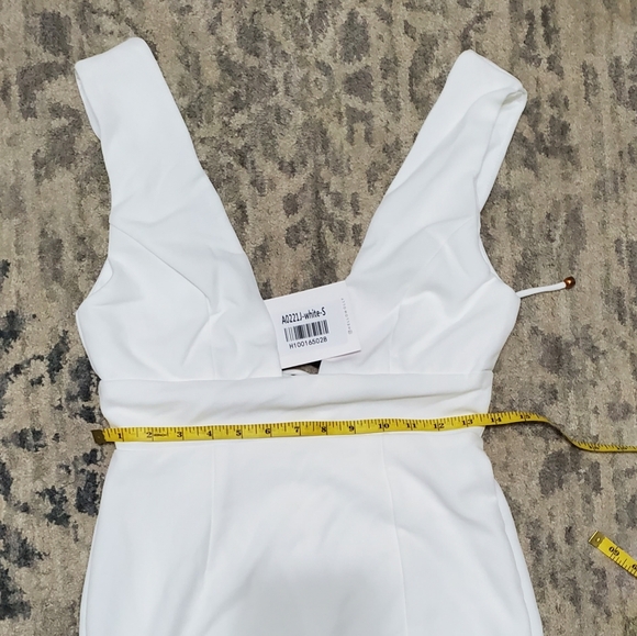 NWT HELLO MOLLY CAUGHT INBETWEEN Midi White Dress - Picture 8 of 12